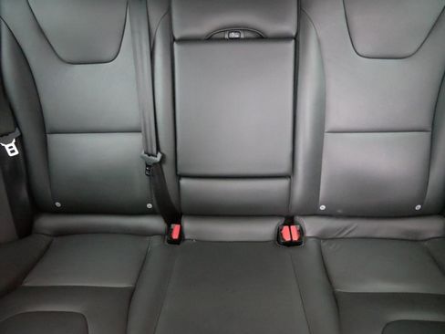 Used 2018 Volvo V60 T5 Cross Country w/ Convenience Package image 13