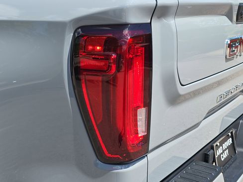 Used 2024 GMC Sierra 1500 Denali w/ Denali Reserve Package AWD/4WD image 34