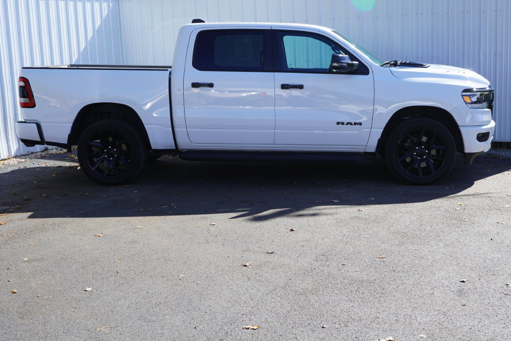 Used 2024 RAM 1500 Laramie AWD/4WD image 2