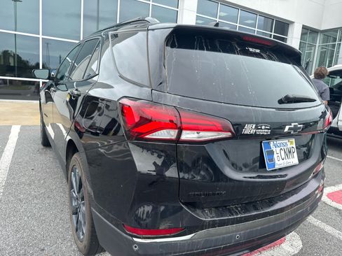 Used 2022 Chevrolet Equinox RS AWD/4WD image 3