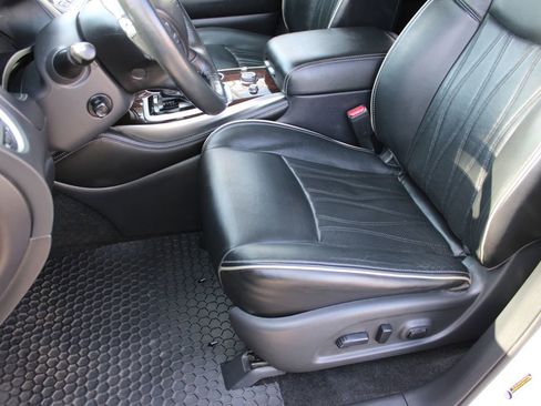 Used 2017 INFINITI QX60 Luxe w/ Deluxe Technology Package image 21