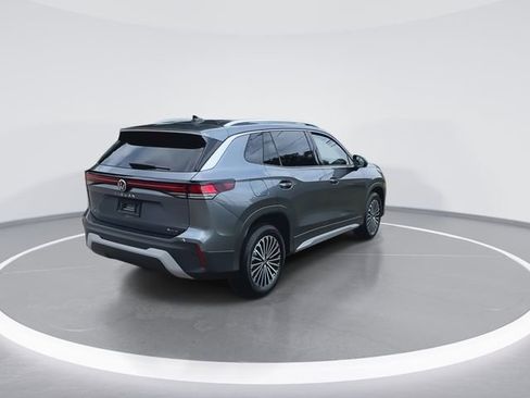 New 2025 Volkswagen Tiguan S image 8