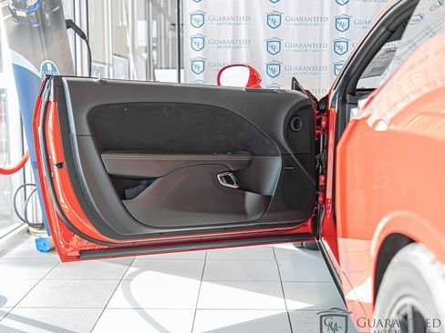 Used 2015 Dodge Challenger SRT Hellcat image 31