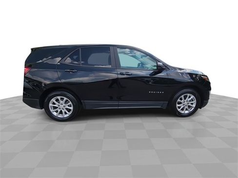 Certified 2020 Chevrolet Equinox LS w/ LS Convenience Package image 9