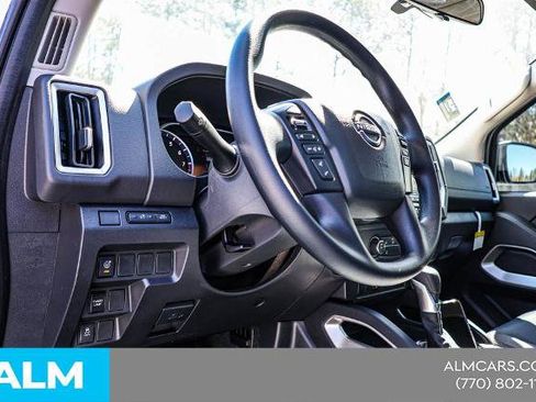 Certified 2025 Nissan Frontier SV RWD image 25