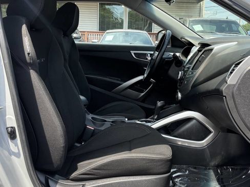 Used 2013 Hyundai Veloster RE:MIX Edition FWD image 18