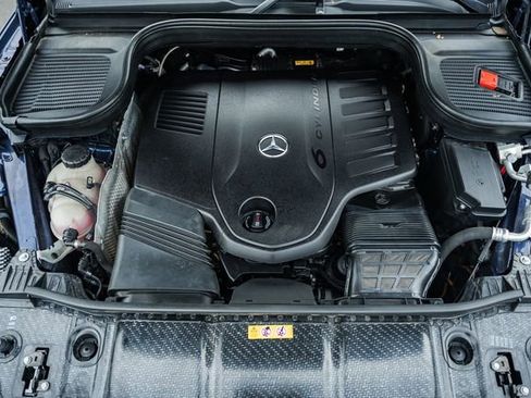 Used 2024 Mercedes-Benz GLS 450 4MATIC image 21