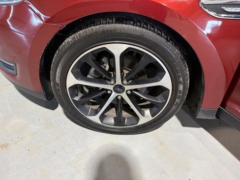 Used 2014 Ford Taurus SEL w/ Equipment Group 201A image 26