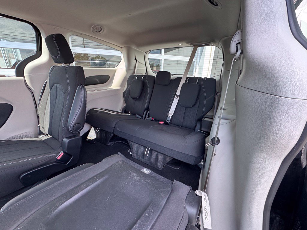 Used 2024 Chrysler Voyager LX FWD image 26