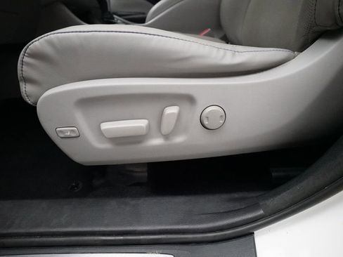 Used 2018 Toyota Highlander Limited Platinum image 29