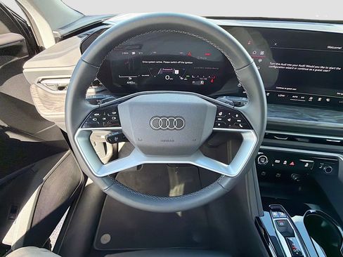 Certified 2025 Audi Q5 Prestige AWD/4WD image 38
