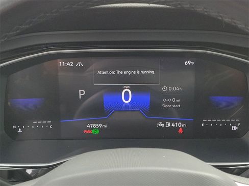 Used 2024 Volkswagen Jetta SE image 28