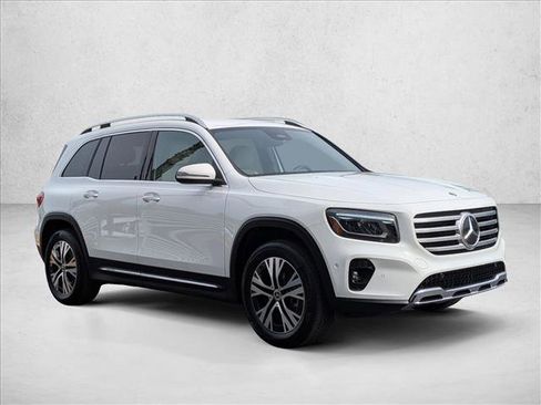 Certified 2025 Mercedes-Benz GLB 250 4MATIC image 3