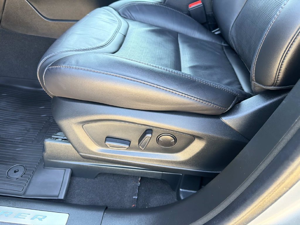 Certified 2023 Ford Explorer Platinum w/ Technology Package AWD/4WD image 20