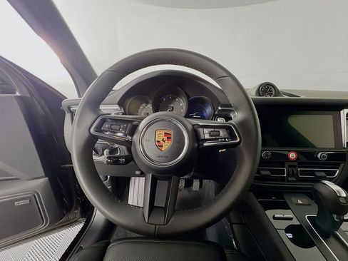 New 2026 Porsche Macan image 12