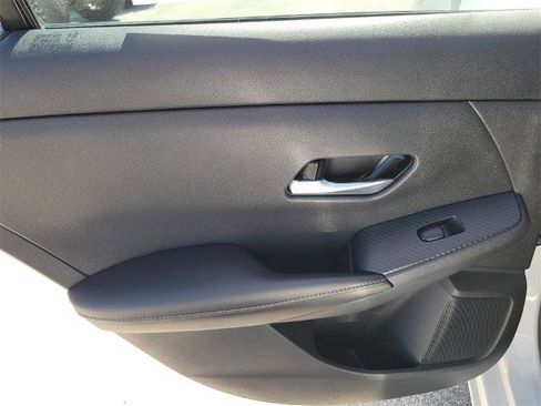 Certified 2021 Nissan Sentra SV image 17