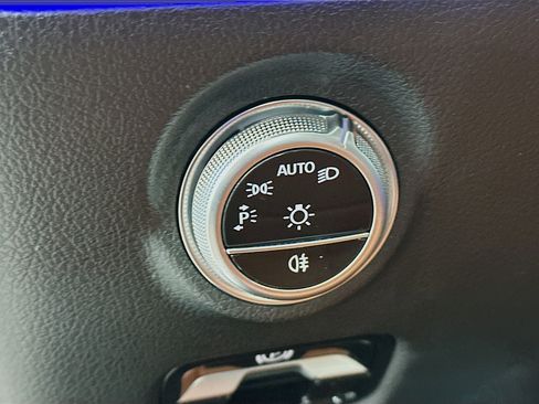 Used 2023 Mercedes-Benz C 300 Sedan image 17