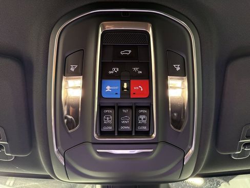 New 2025 Jeep Grand Cherokee L Limited AWD/4WD image 32