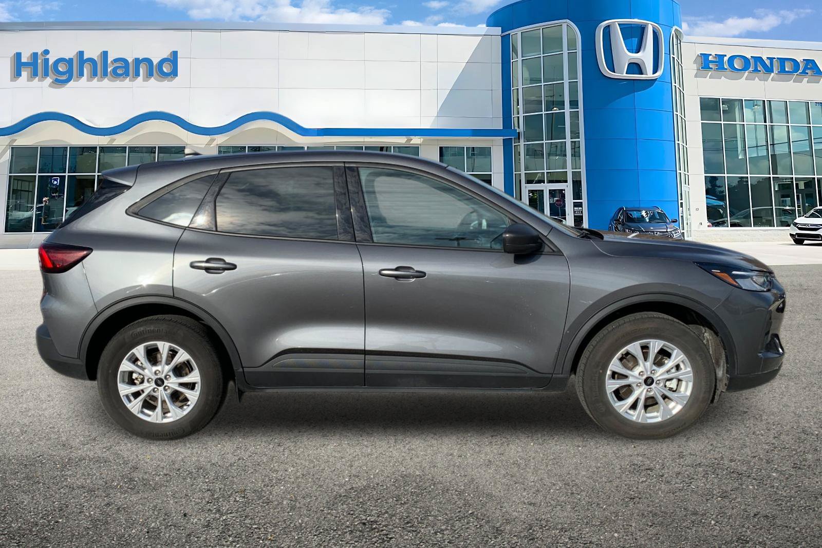 Used 2025 Ford Escape Active AWD/4WD image 6