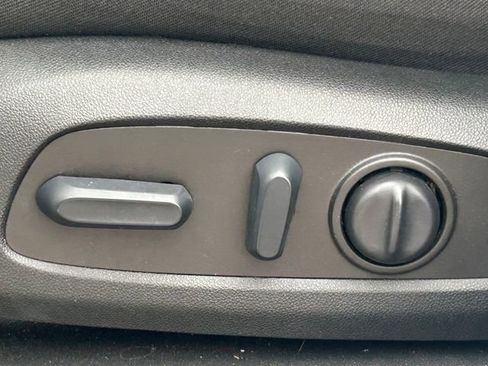 Used 2022 Chevrolet Equinox LS w/ LPO, Floor Liner Package AWD/4WD image 27