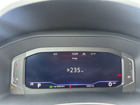 Used 2023 Volkswagen Atlas SE image 8