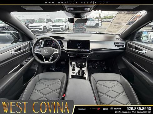 Used 2025 Volkswagen Atlas Cross Sport SE AWD/4WD image 33