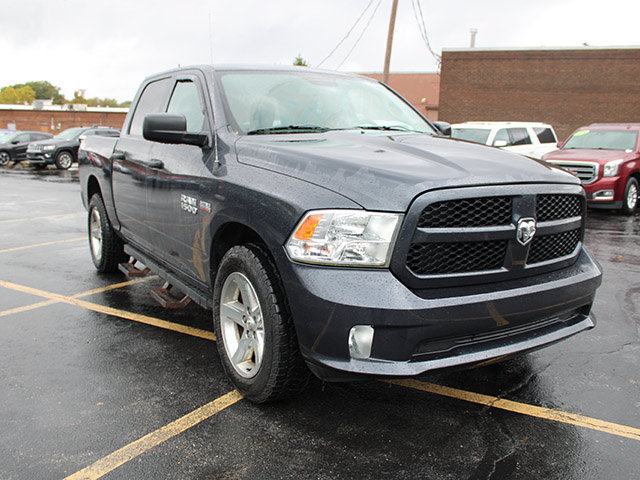 Used 2016 RAM 1500 Express w/ Popular Equipment Group AWD/4WD image 4