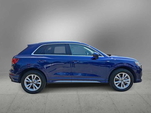 Used 2023 Audi Q3 2.0T Premium w/ Convenience Package AWD/4WD image 9