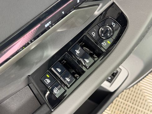 New 2026 BMW 540i xDrive w/ Executive Package image 10