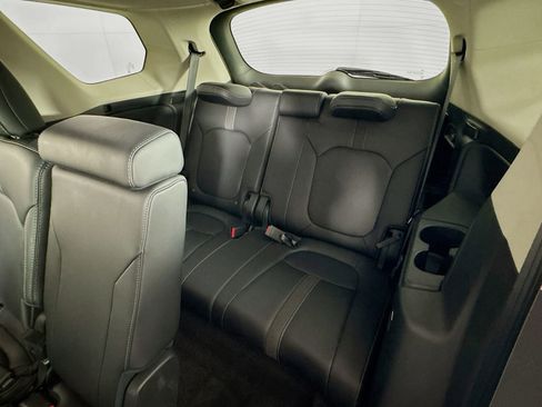 Certified 2025 Honda Pilot EX-L image 19