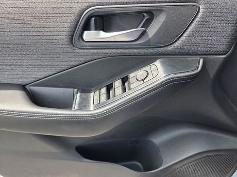 Used 2023 Nissan Rogue SV FWD image 28