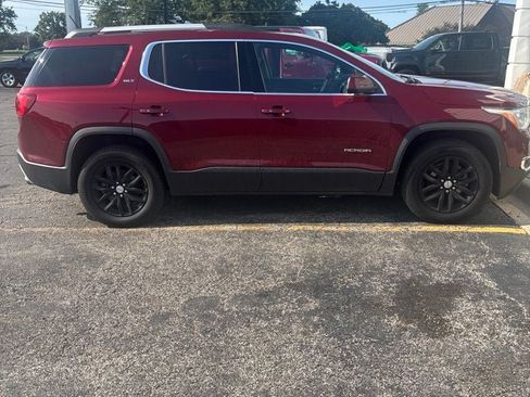 Used 2018 GMC Acadia SLT AWD/4WD image 4