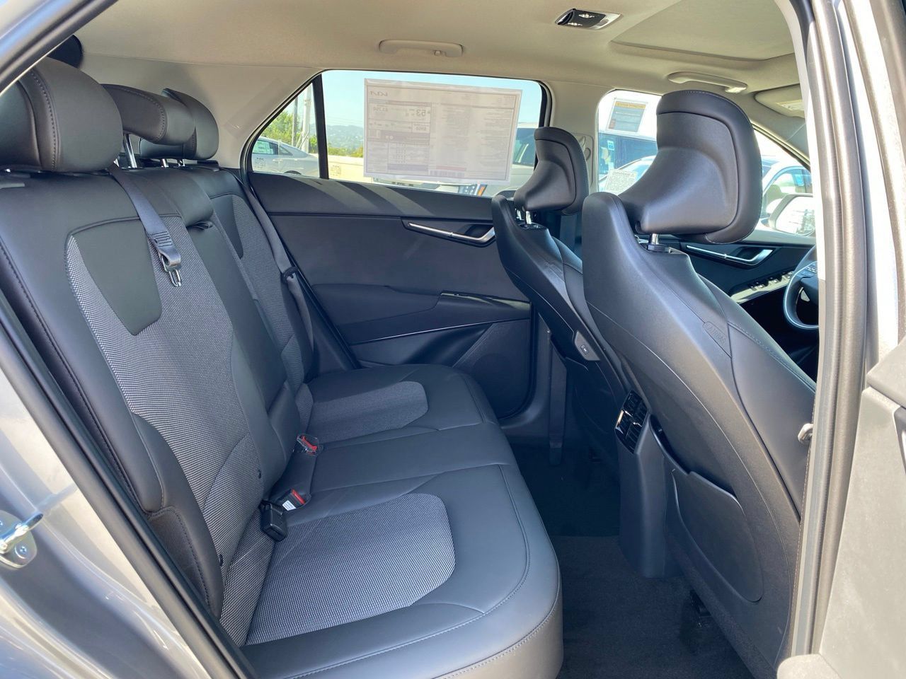 New 2026 Kia Niro EX FWD image 22
