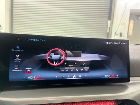 Used 2026 BMW M240i xDrive Coupe image 17