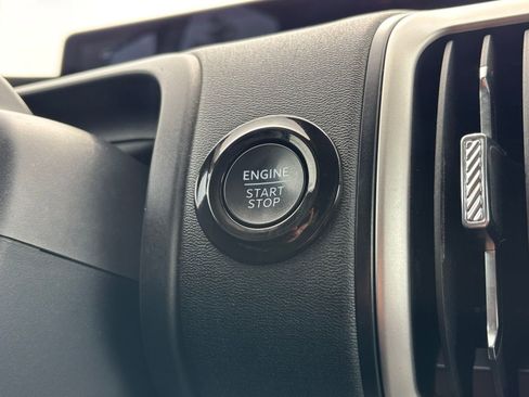 Used 2025 Ford Expedition Max Active image 24