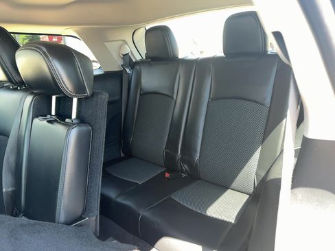 Used 2020 Dodge Journey Crossroad w/ Popular Equipment Group FWD image 21