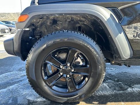 Used 2021 Jeep Wrangler Unlimited Sport image 24