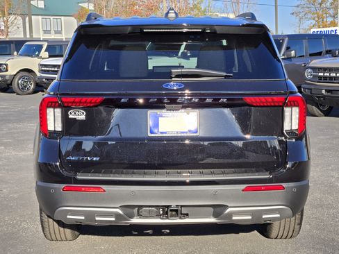 New 2026 Ford Explorer Active image 7
