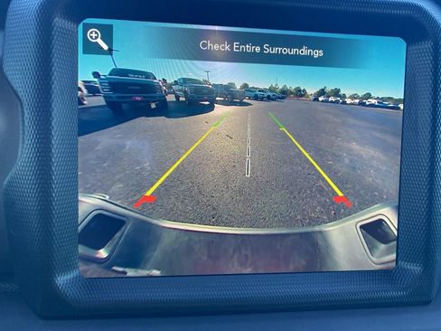 Used 2023 Jeep Gladiator Sport image 23