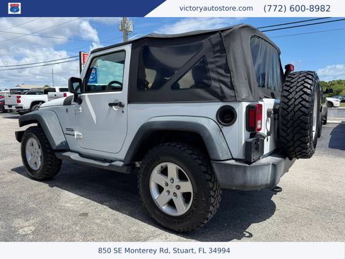 Used 2017 Jeep Wrangler Sport w/ Quick Order Package 24S AWD/4WD image 5