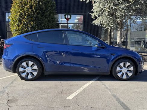 Used 2024 Tesla Model Y Long Range image 21