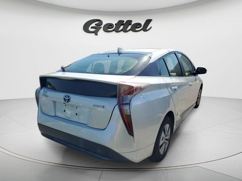 Used 2016 Toyota Prius Three FWD image 4