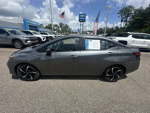 Used 2024 Nissan Versa SR FWD image 13