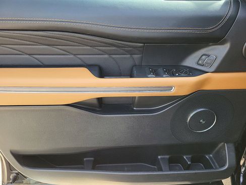 Used 2022 Ford Expedition Max Platinum image 23