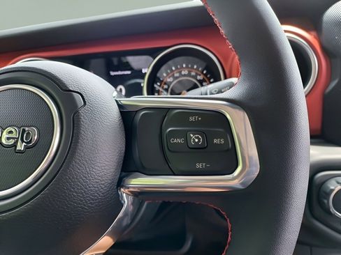 Used 2023 Jeep Gladiator Rubicon w/ LED Lighting Group image 28