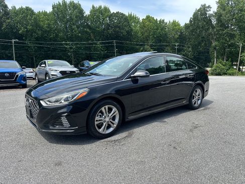 Used 2018 Hyundai Sonata Sport FWD image 2