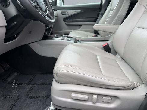 Used 2023 Honda Ridgeline RTL image 6