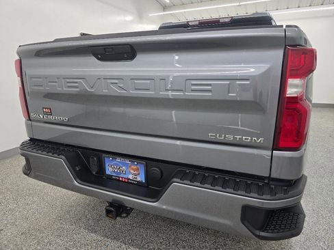 Used 2020 Chevrolet Silverado 1500 Custom w/ Custom Value Package RWD image 9