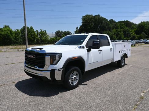 Used 2024 GMC Sierra 2500 Pro w/ Convenience Package AWD/4WD image 5
