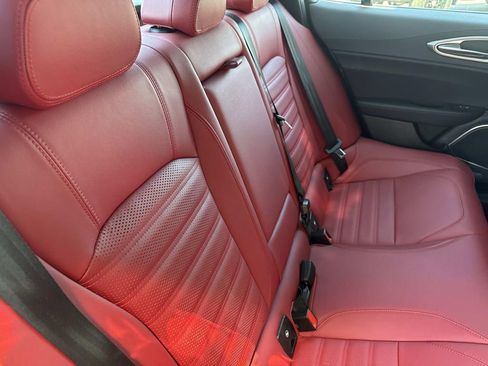 Used 2023 Alfa Romeo Giulia Veloce RWD image 26